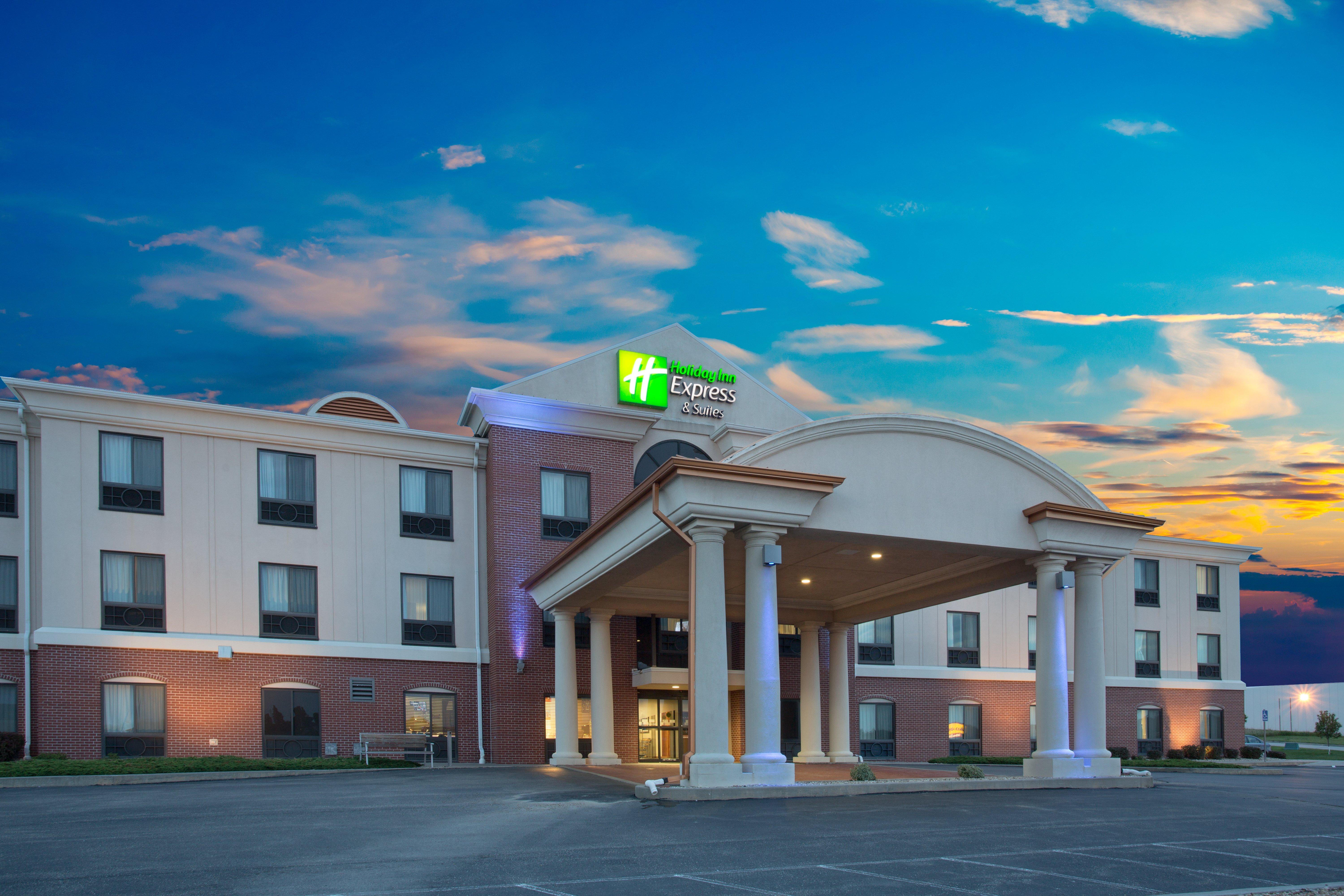 Holiday Inn Express Hotel & Suites Concordia Us 81 By Ihg Экстерьер фото